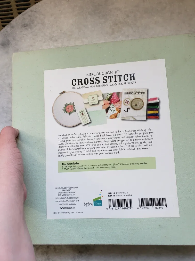 Cross Stitch Kit - With introduction booklet 💚🥕 image indicator(4)