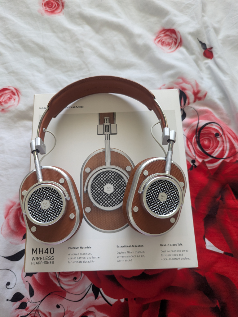 Master & Dynamic MH40 Wireless Headphones - photo 2