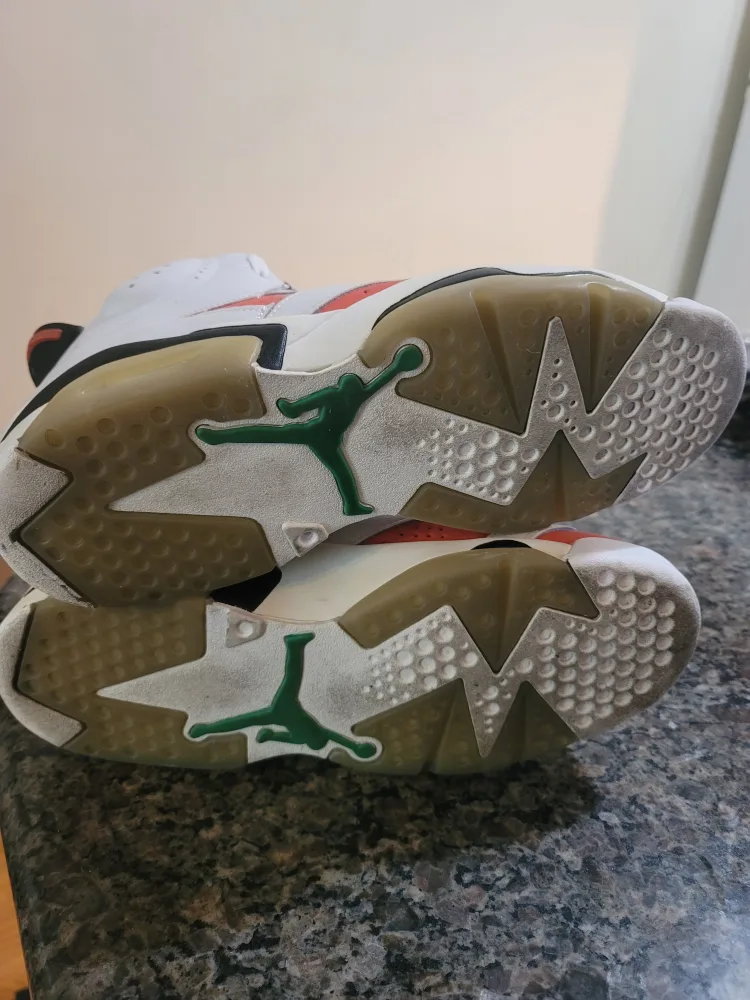 Men's Basketball Shoes - Orange & White Size 11 image indicator(5)