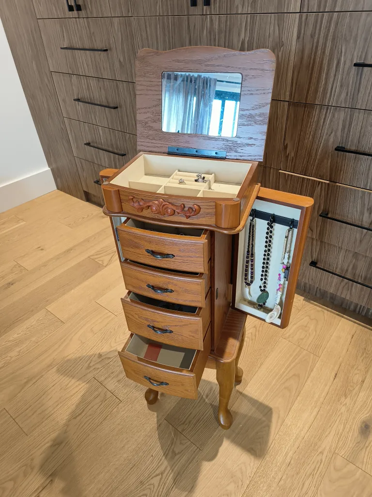 Wooden Jewelry Armoire with Mirror image indicator(4)