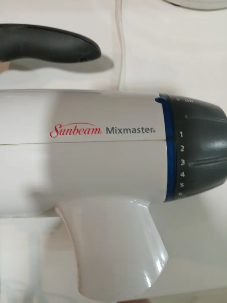 Sunbeam Mixmaster Stand Mixer image indicator(4)