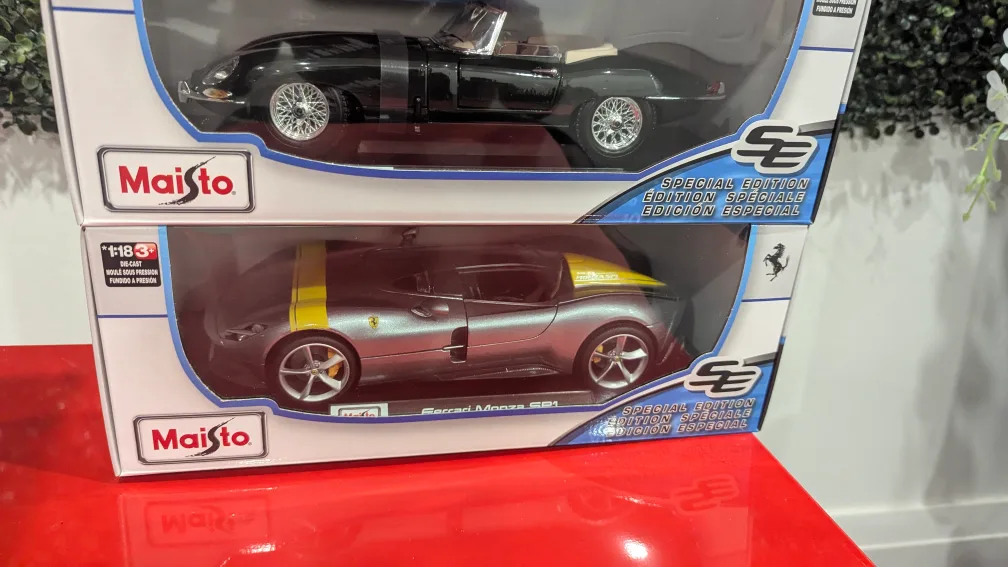 1.18 Diecast / E.Type / Monza SP1 image indicator(4)