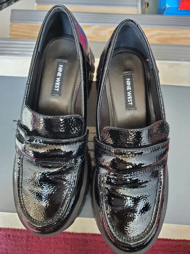 Nine West Black Patent Leather Loafers - Size 6 thumbnail