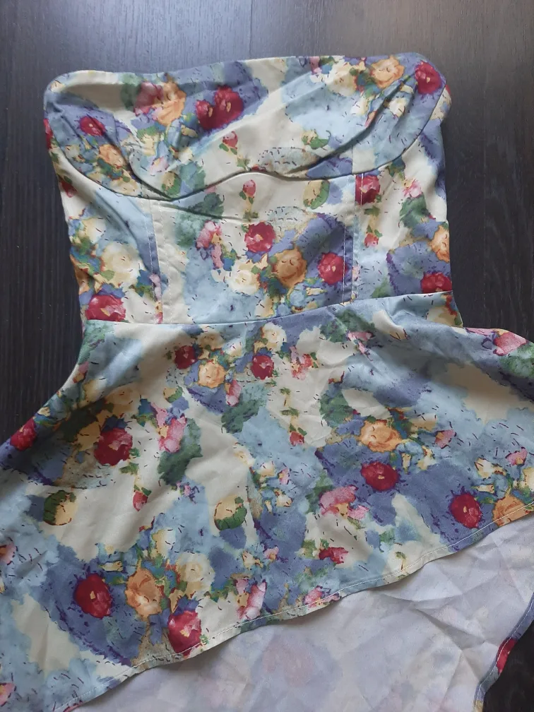Fashion Classic Archives Floral Tube Top - Size M image indicator(2)