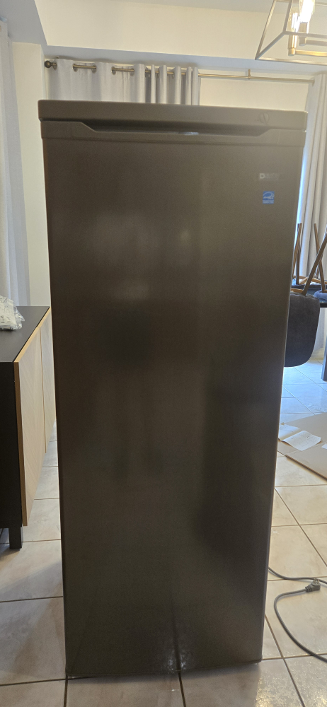 Danby Upright Freezer (6 cu ft)