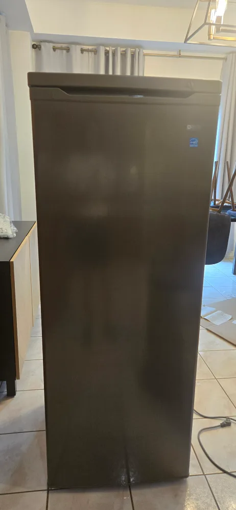Danby Upright Freezer (6 cu ft) thumbnail