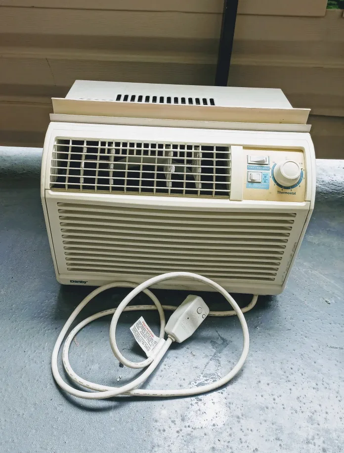 Air Conditioner 5050BTU thumbnail