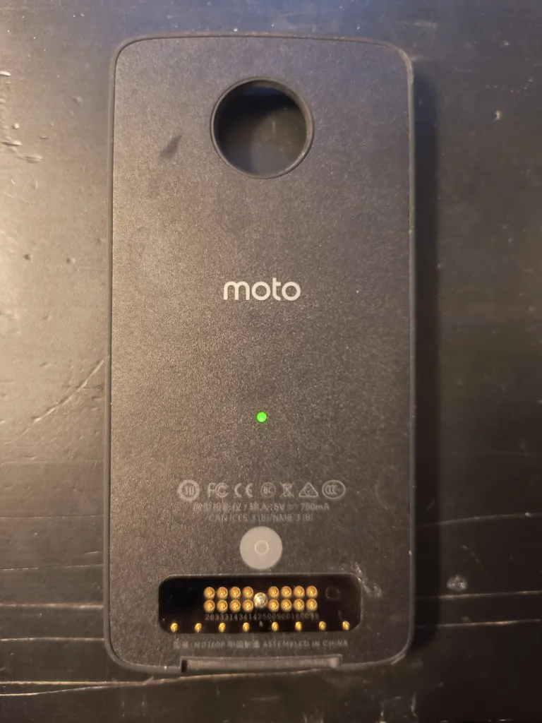 Moto Z2 Play with Rare Moto Mod Projector image indicator(5)
