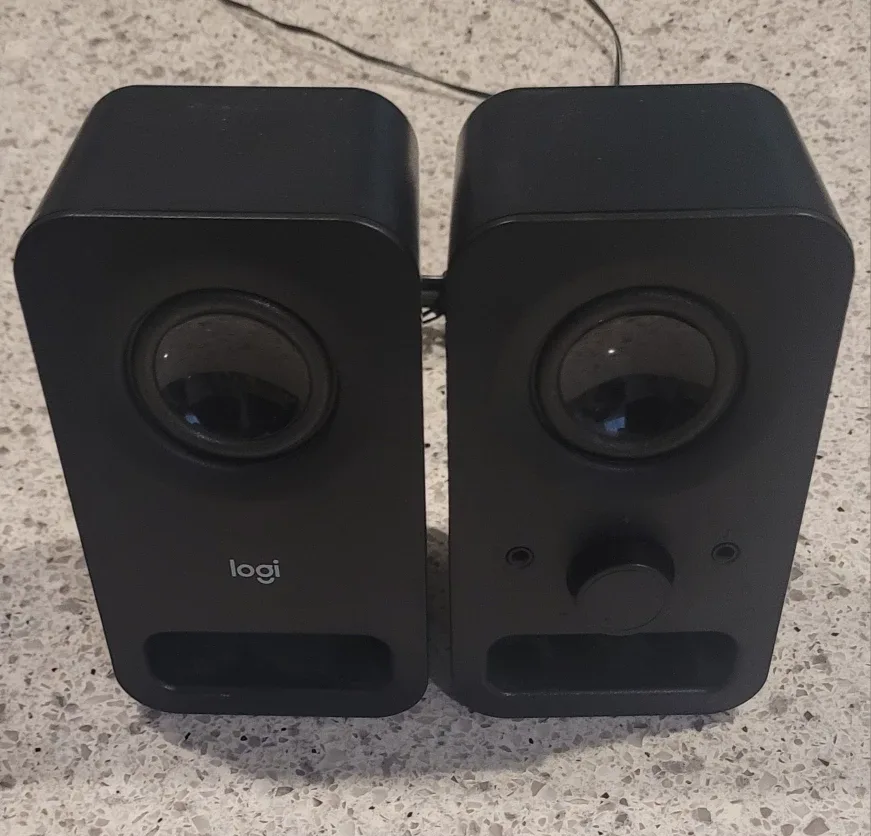 Logitech Z150 Speakers thumbnail