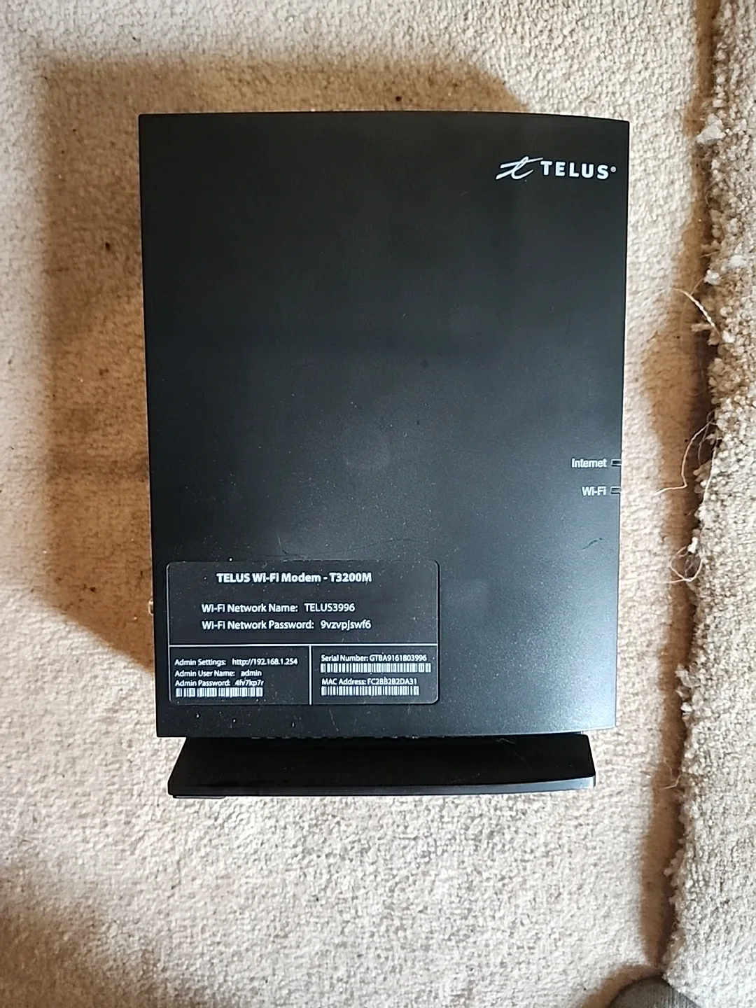 TELUS Wi-Fi Modem - T3200M thumbnail