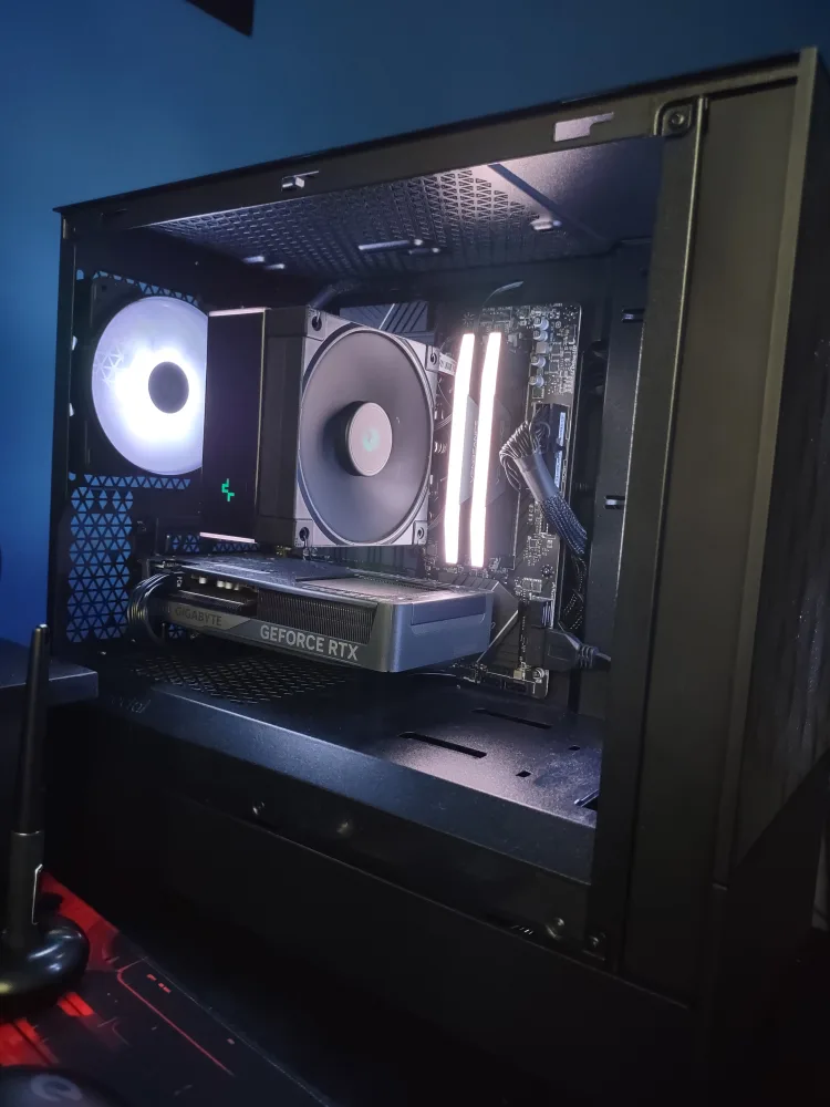 Brand New! Custom Built Gaming PC. 5060 TI Ryzen 5 9600x image indicator(2)