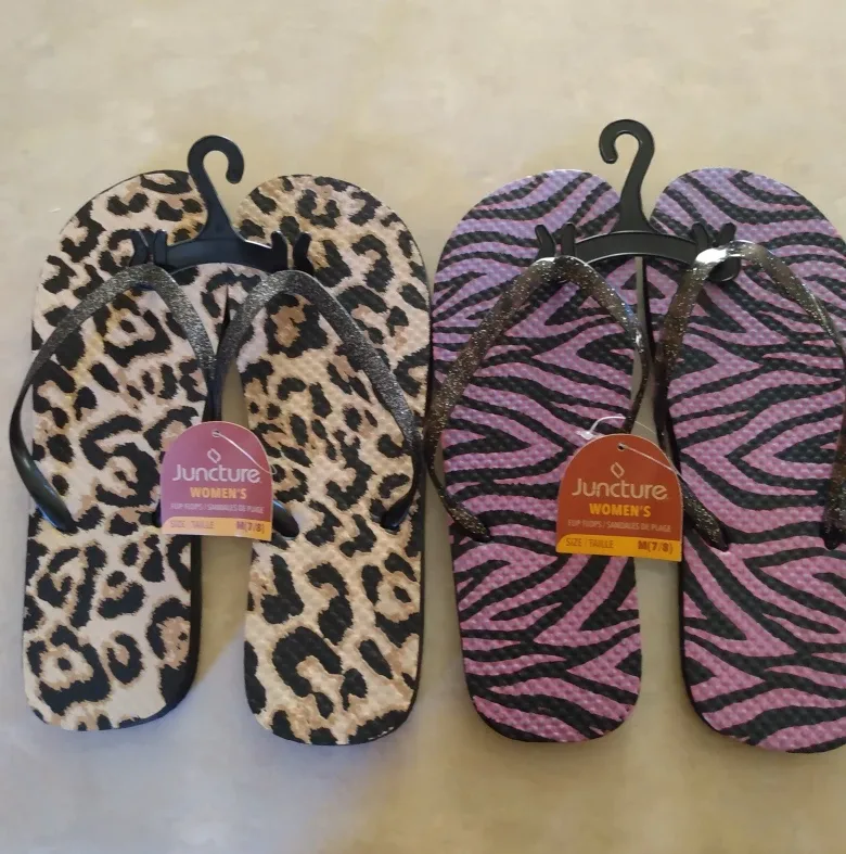 (New) Summer 2 Pairs Women's Flip Flops -Both Size M image indicator(2)