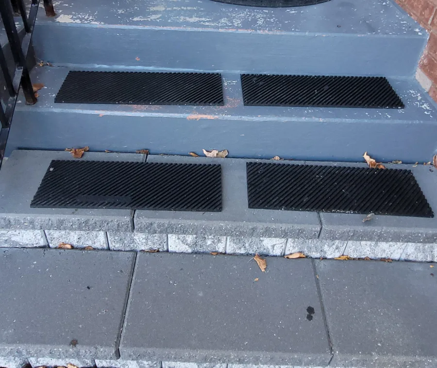 Black Rubber Stair Treads - Set of 4 thumbnail