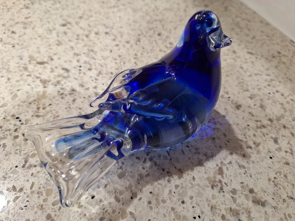 Glass Bird Figurine thumbnail