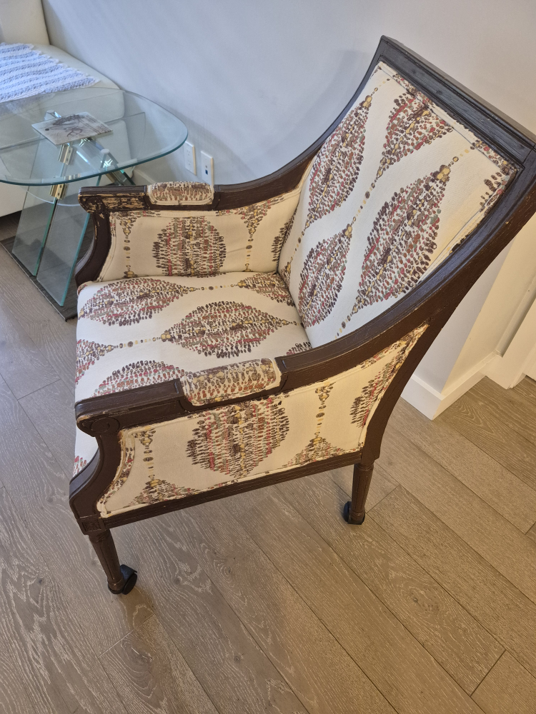 Upholstered Armchair with Wheels - photo 2