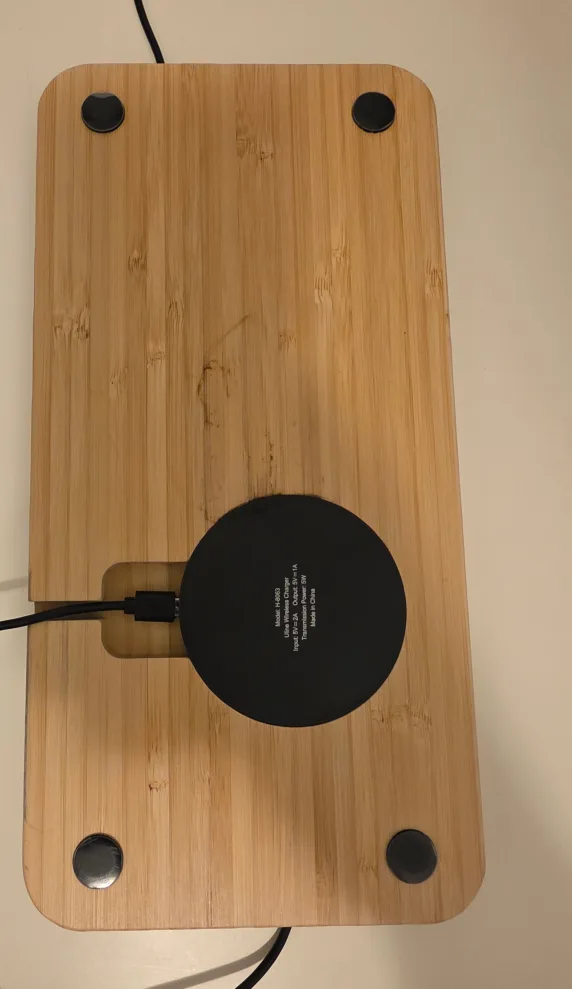 Uline Wooden Wireless Charging Tray image indicator(2)