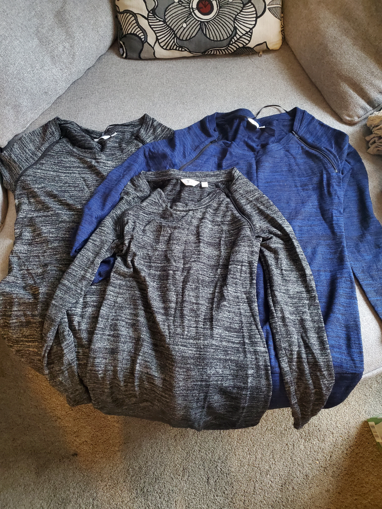 Assorted Maternity Clothes - photo 3