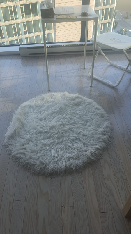 White Round Faux Fur Rug - photo 2