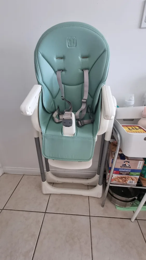 KUB high chair thumbnail