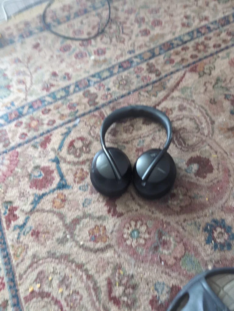 Bose NC700HP / Over The Ear Headphones thumbnail