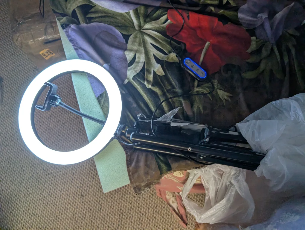 LED Ring Light with Tripod Stand image indicator(2)