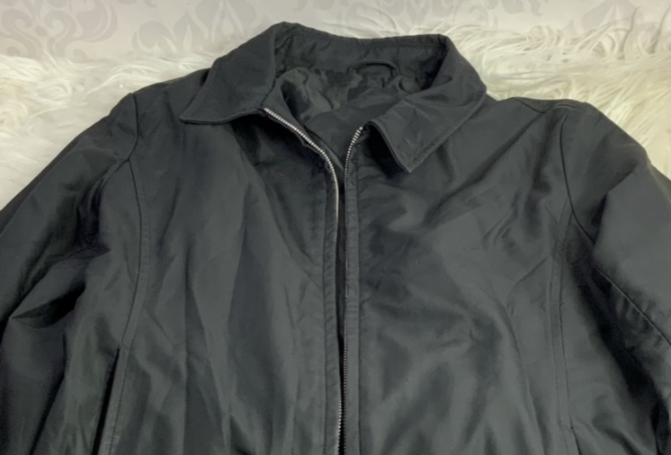 Black spring jacket - photo 2