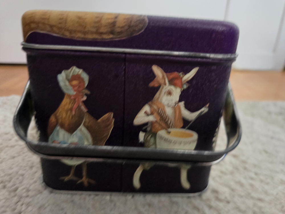 Vintage Easter Basket Tin Box - photo 4