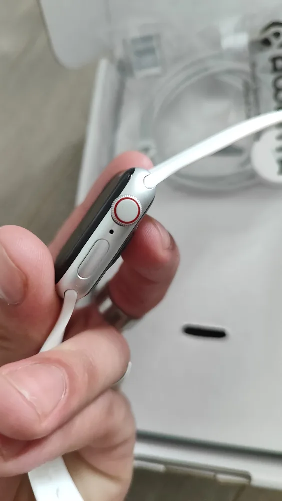 Apple Watch SE  [GPS, 40mm] 32 gb - Silver Aluminum image indicator(7)