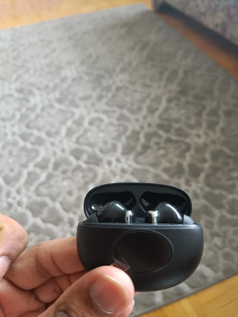 YYK-A90 PRO Wireless Earbuds - New in Box! image indicator(2)