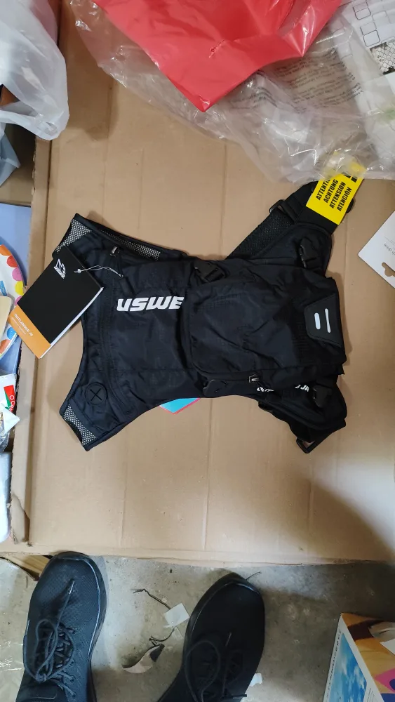 USWE Vertical 4 Hydration Pack image indicator(5)