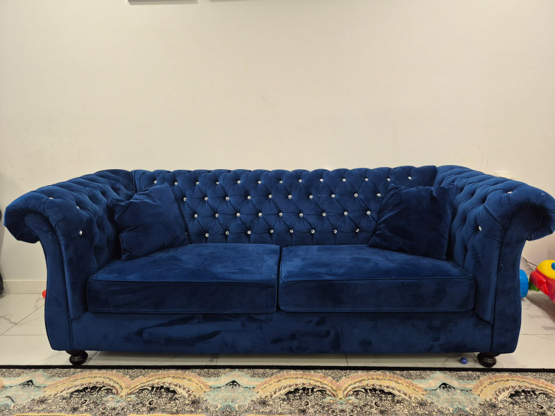 Luxurious Blue Velvet Sofa - photo 2
