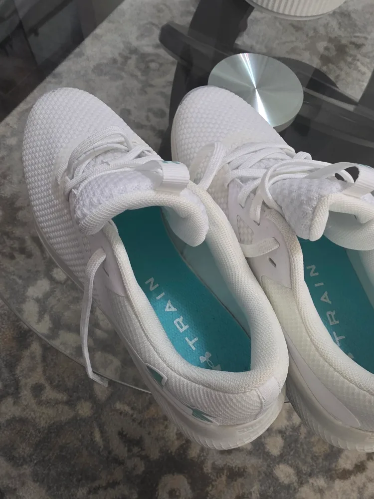 White Athletic Shoes Under Armour  womens size 9 image indicator(2)