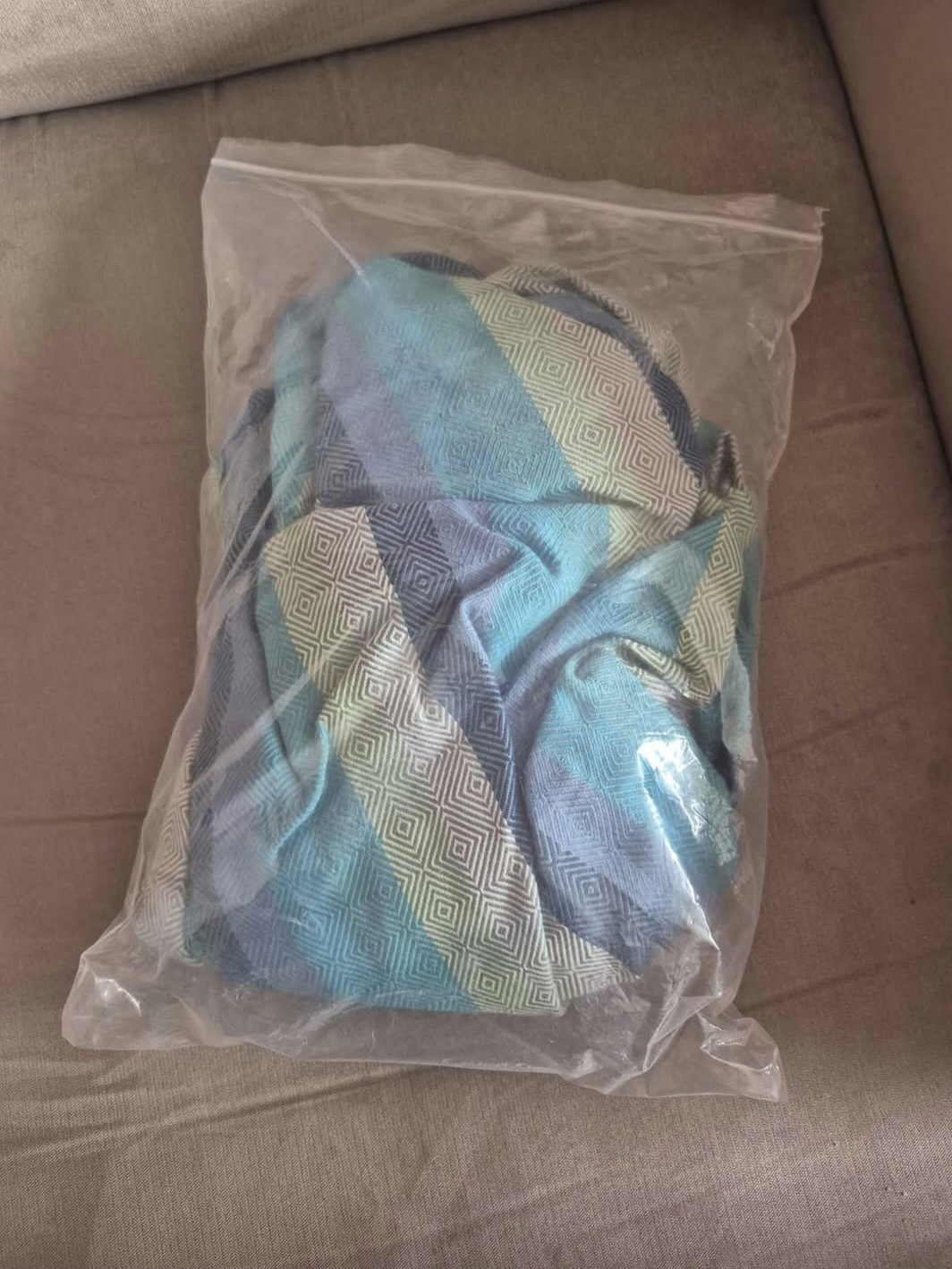 Daiesu Ring Sling Baby Carrier - photo 3