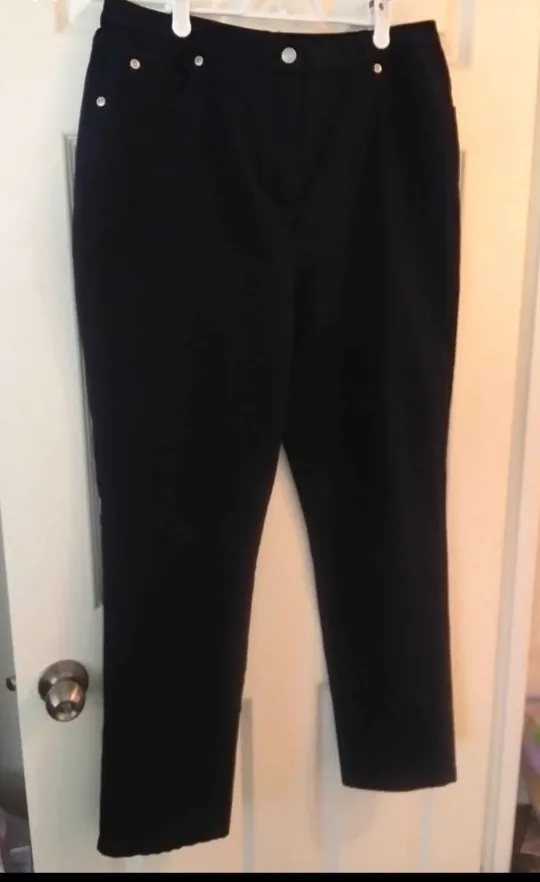 Women's size 16 bottoms thumbnail