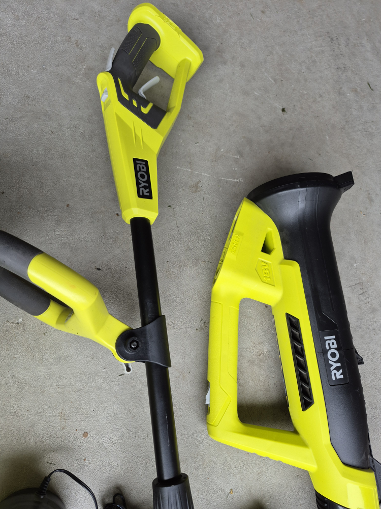 Ryobi ONE+ Cordless Grass Trimmer/Edger & Blower Combo - photo 4