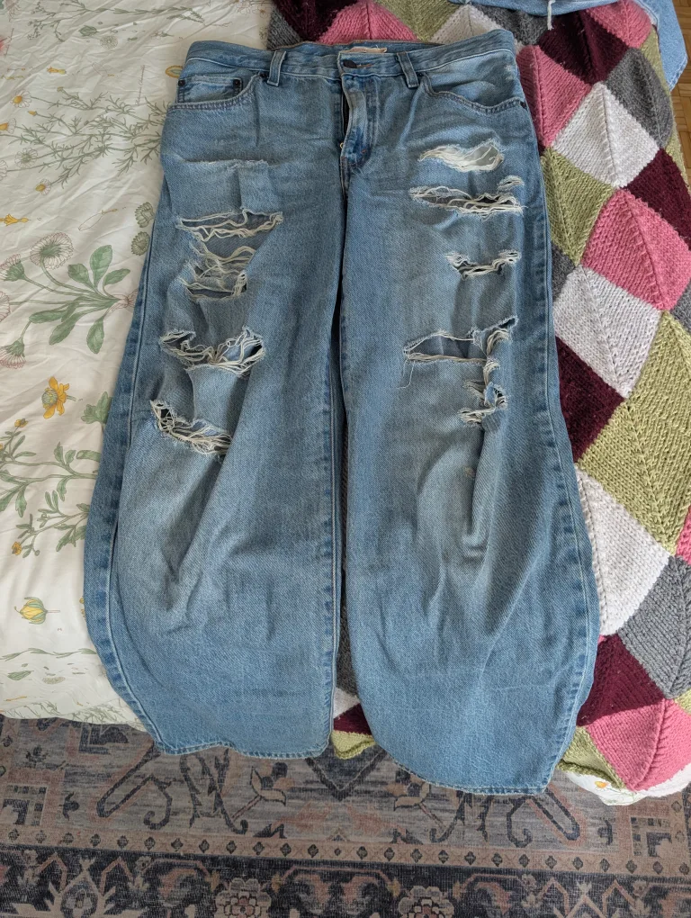 Levi's Baggy Dad Jeans - Size 28 thumbnail