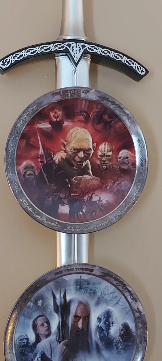 Lord of the Rings Decorative Plate Collection image indicator(8)