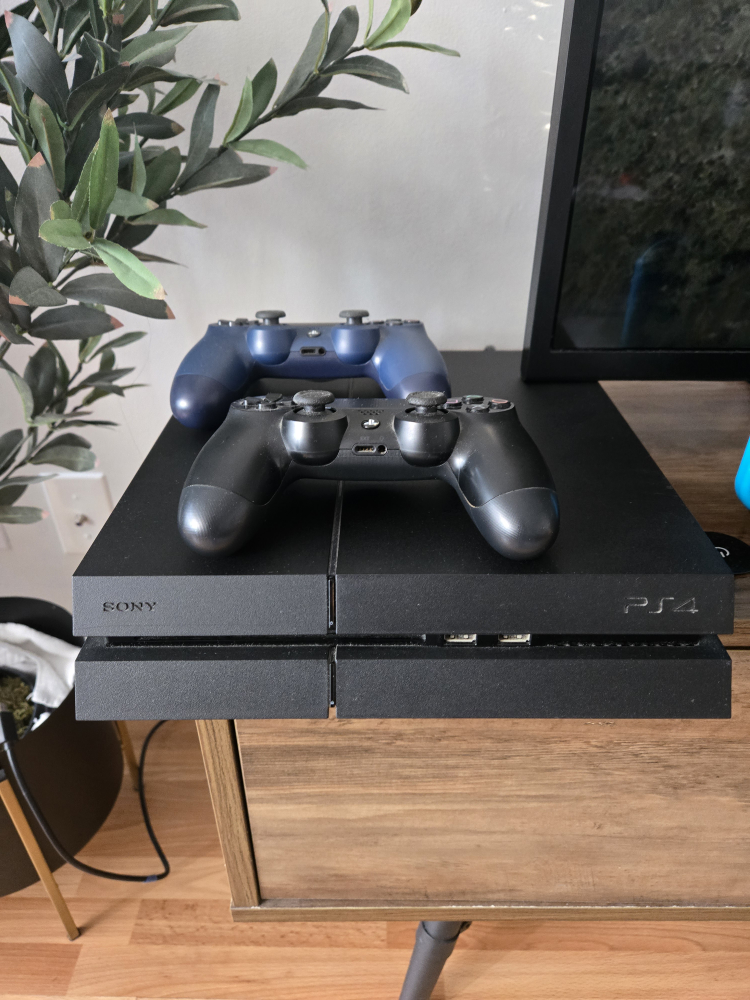 PlayStation 4 Bundle with Games - photo 2
