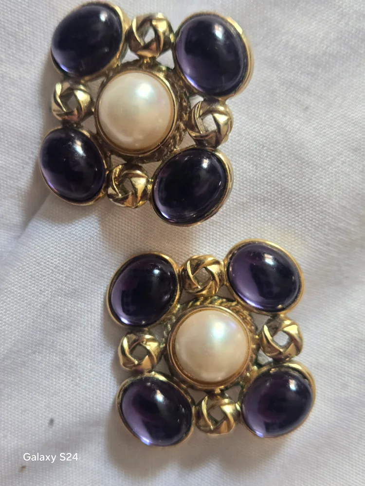 vintage fancy earrings image indicator(3)