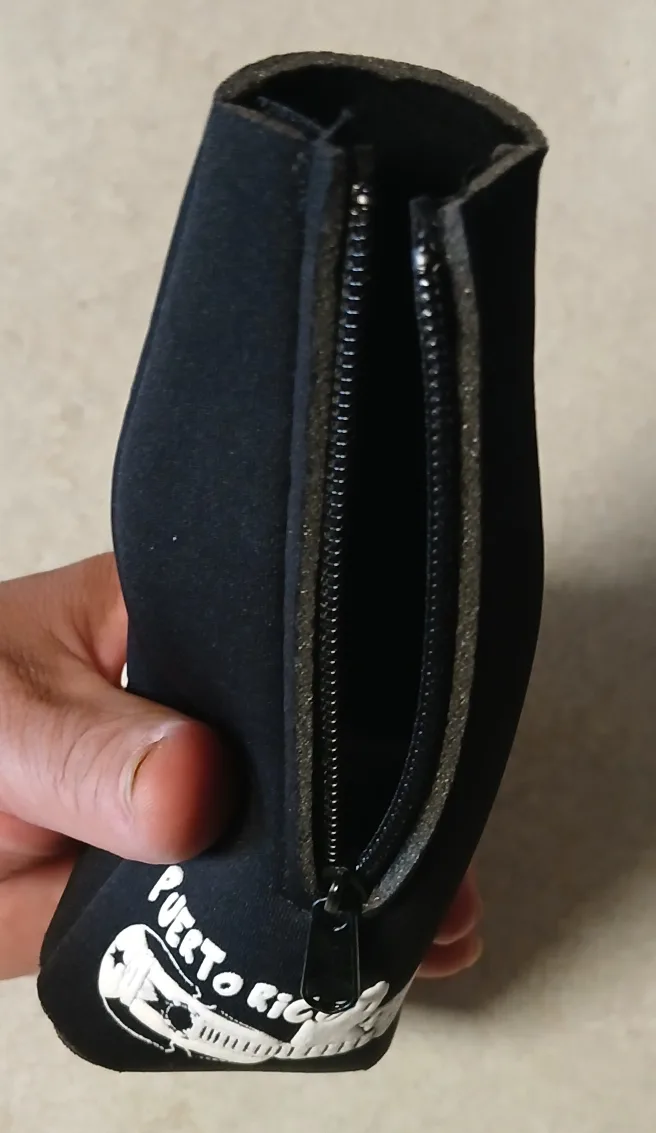 Puerto Rico Black Beverage Insulators image indicator(4)