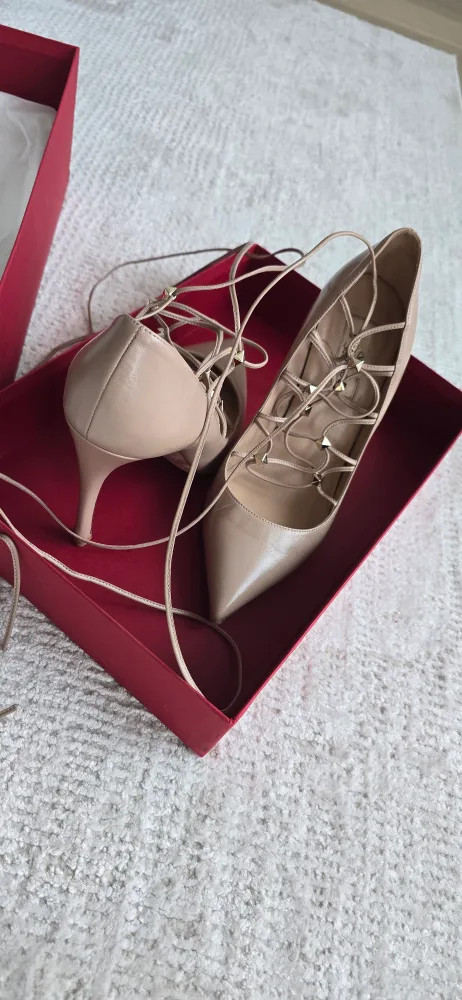 valentino size 7. image indicator(3)