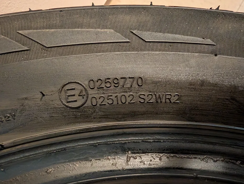 Set of 4 All season tires 205/55R16 | HP RX3 91V image indicator(7)