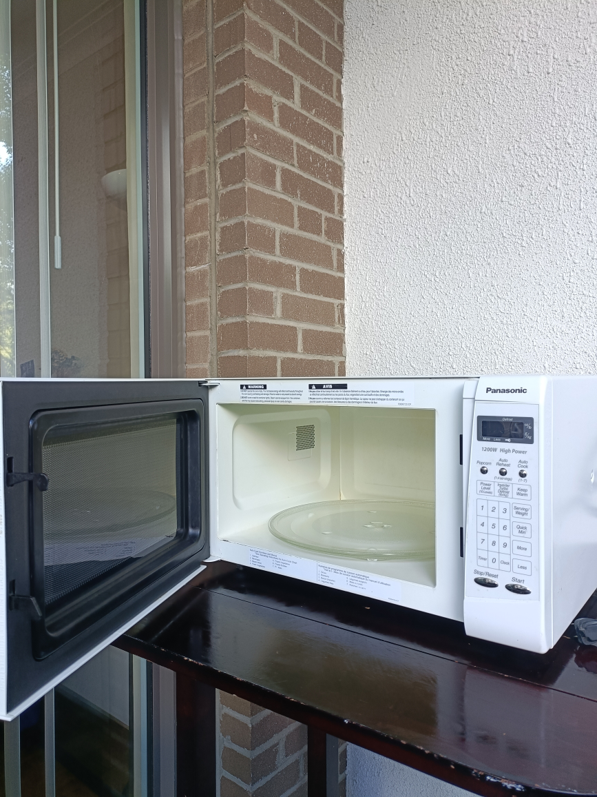 Panasonic Inverter Microwave - 1200W - photo 2