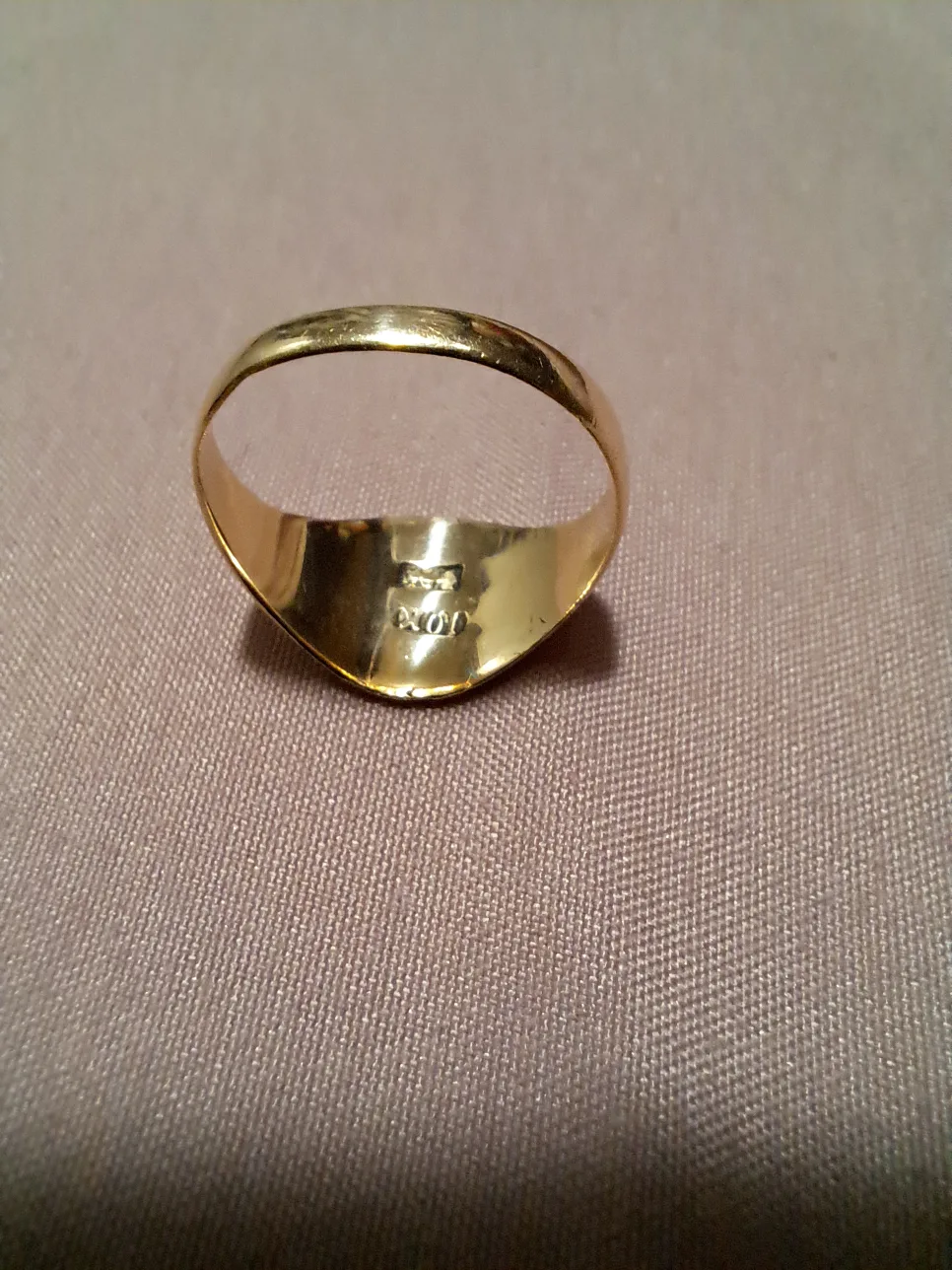 Vintage Gold Signet Ring image indicator(3)