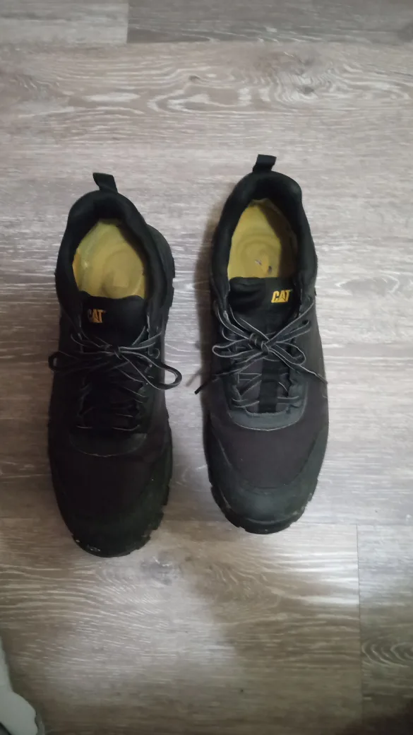 cat steel toe shoes.  size 11. like new. black thumbnail