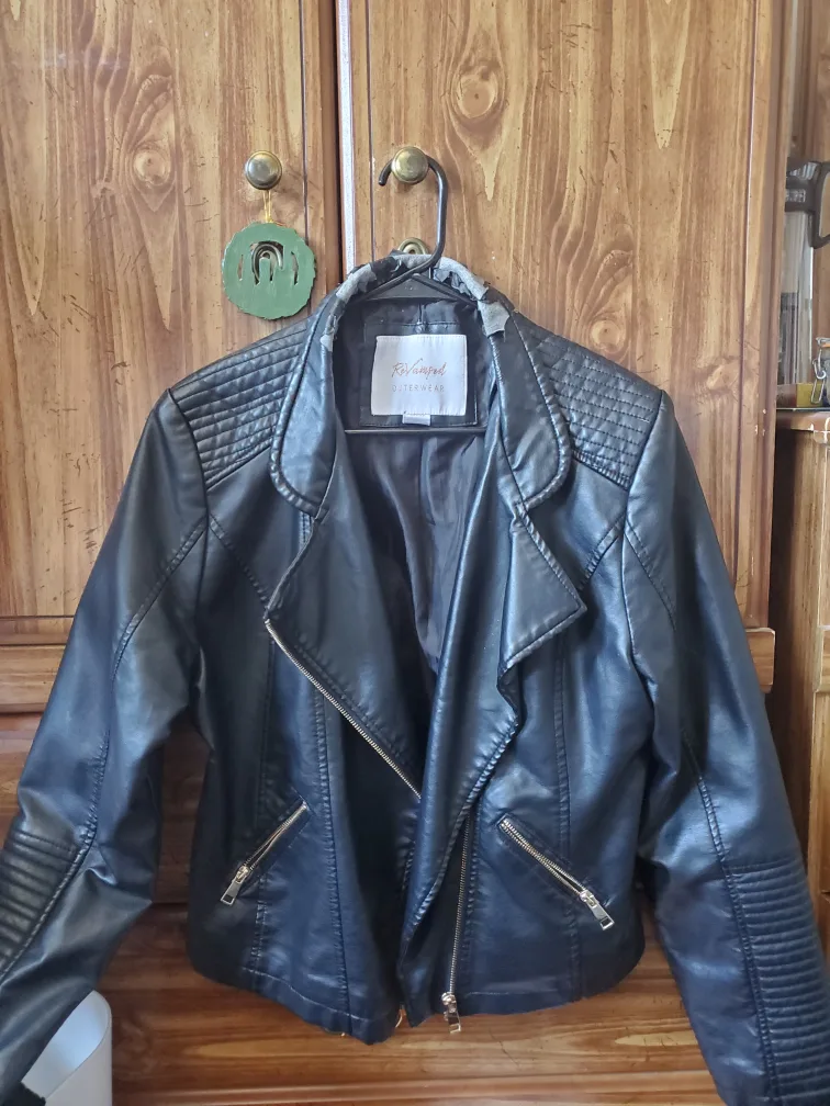 #freecycle HFX Red Winter Coat + leather coat - Size M image indicator(2)