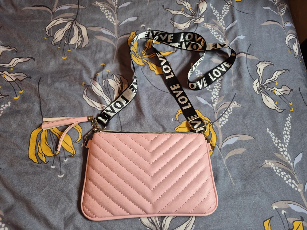 Pink crossbody bag thumbnail