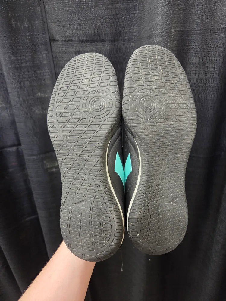 Diadora Soccer Shoes, Size 10 US image indicator(3)