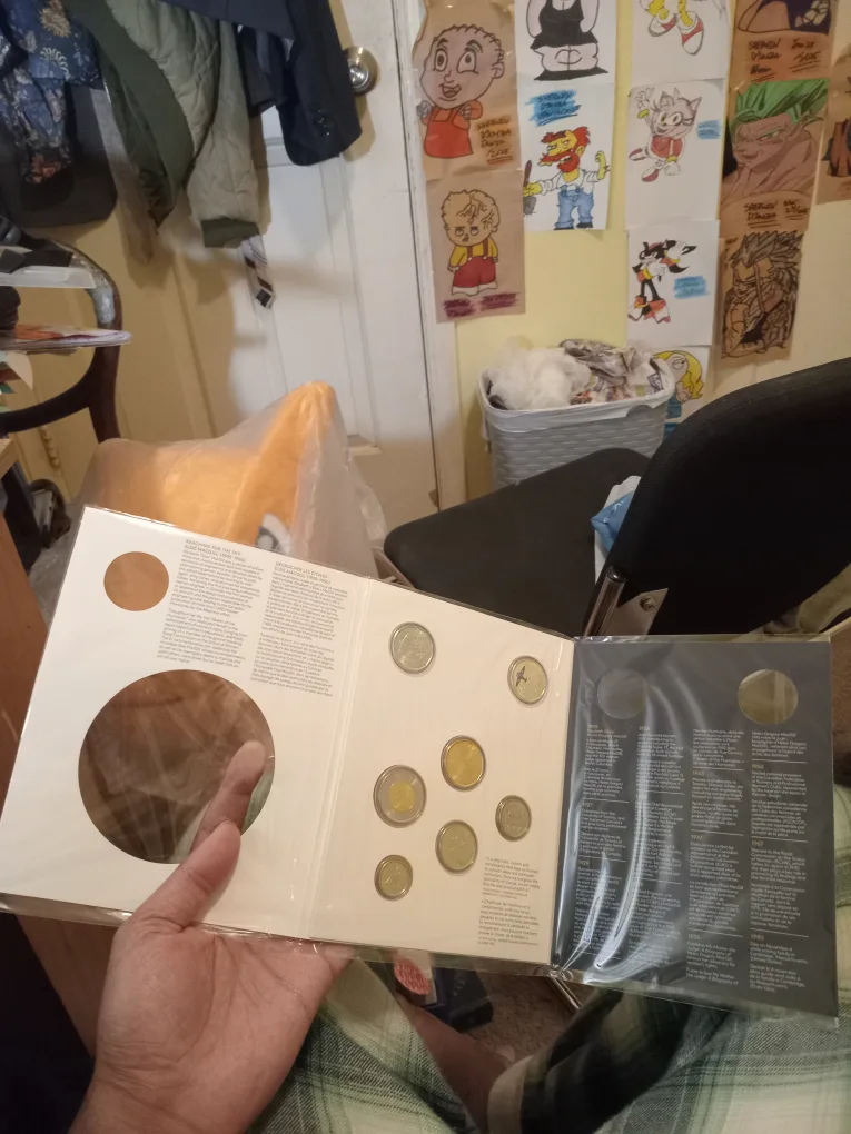 2023 Honouring Elise MacGill Coin Set /50,000 image indicator(3)