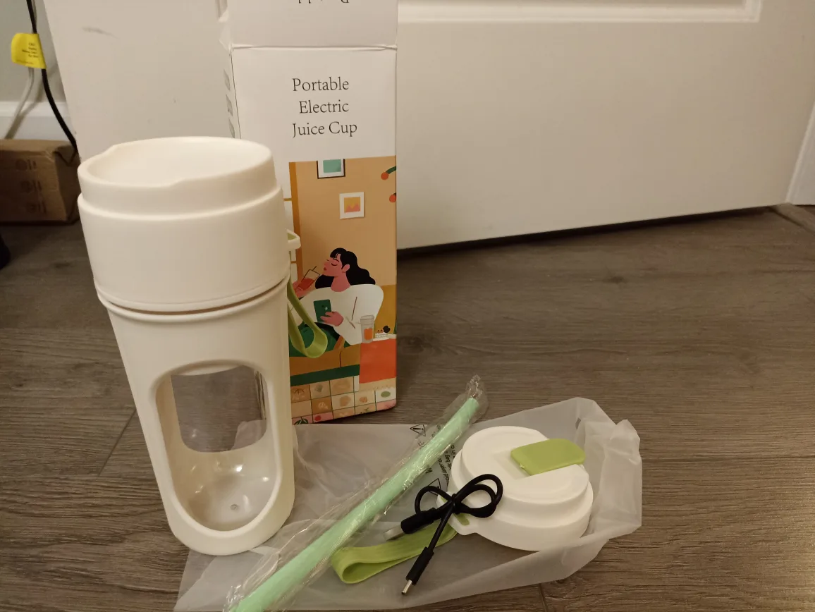 New USB Portable Electric Juice Cup Blender(green) with box image indicator(2)